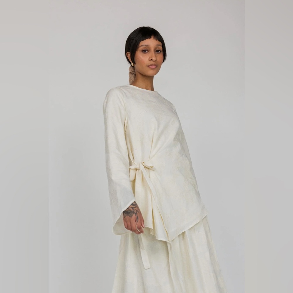 vela scarves textured tie front top